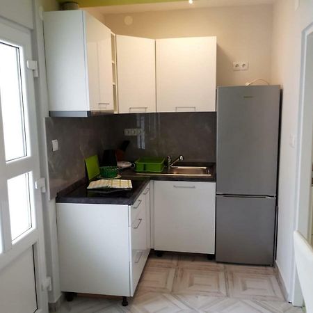 Studio Apartman F&L Макарська Екстер'єр фото