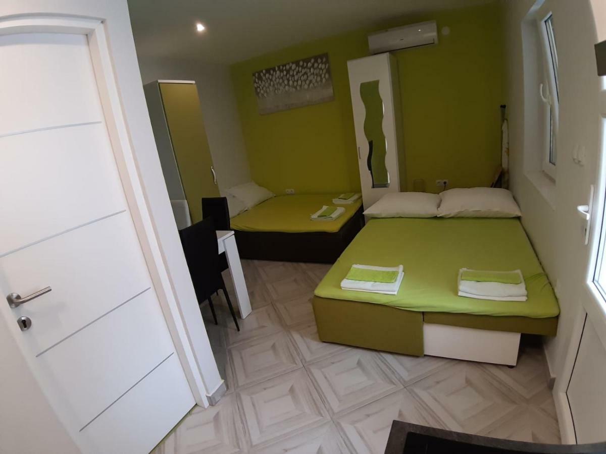 Studio Apartman F&L Макарська Екстер'єр фото